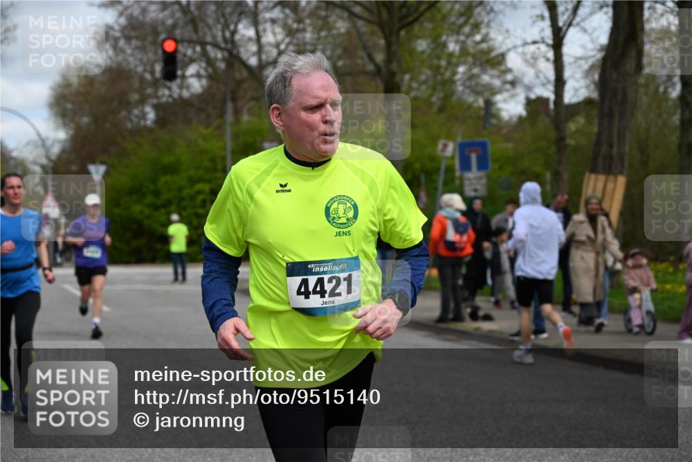 12.04.2026 - 45. Internationalen Wilhelmsburger Insellauf J. Mangold http://msf.ph/oto/9515140 12.04.2026 13:14:18 Ziel 5318, 5418, 5481, 4228, 4573, 3360, 3443, 3469, 2107, 4421, 5242, 3425, 5142, 4852, 2430, 5813, 4747, 3773, 5602, 3773, 5602, 4960, 4418, 5156, 4111, 3306, 3328, 2772, 5348, 4837, 4838 meine-sportfotos.de