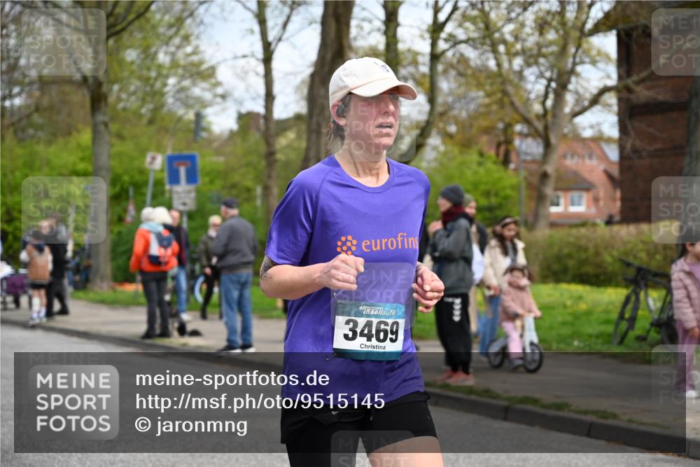 12.04.2026 - 45. Internationalen Wilhelmsburger Insellauf J. Mangold http://msf.ph/oto/9515145 12.04.2026 13:14:21 Ziel 5418, 5481, 4228, 4573, 3360, 3443, 3469, 2107, 4421, 5242, 3425, 5142, 5142, 4852, 2430, 5813, 4747, 3773, 5602, 4960, 4418, 4418, 5156, 4111, 3306, 3328, 2772, 5348, 4837, 4838, 4669 meine-sportfotos.de