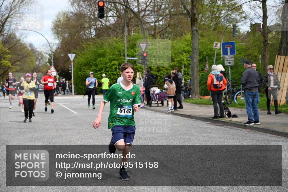 12.04.2026 - 45. Internationalen Wilhelmsburger Insellauf J. Mangold http://msf.ph/oto/9515158 12.04.2026 13:14:23 Ziel 5418, 5481, 4228, 4573, 3360, 3443, 3469, 2107, 4421, 5242, 3425, 5142, 4852, 2430, 5813, 4747, 3773, 5602, 4960, 4418, 5156, 5156, 4111, 3306, 3328, 2772, 5348, 4837, 4838, 4669 meine-sportfotos.de
