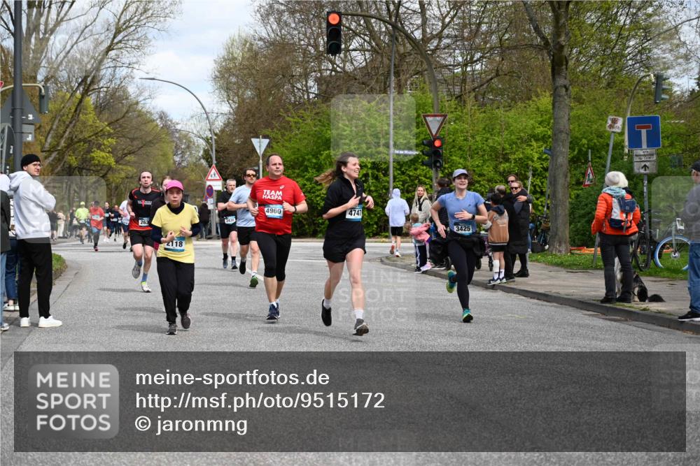 12.04.2026 - 45. Internationalen Wilhelmsburger Insellauf J. Mangold http://msf.ph/oto/9515172 12.04.2026 13:14:26 Ziel 5418, 5481, 4228, 4573, 3360, 3443, 3469, 2107, 4421, 5242, 3425, 5142, 4852, 2430, 5813, 5813, 4747, 3773, 5602, 4960, 4418, 5156, 4111, 3306, 3328, 3306, 3328, 2772, 5348, 4837, 4838, 4669 meine-sportfotos.de
