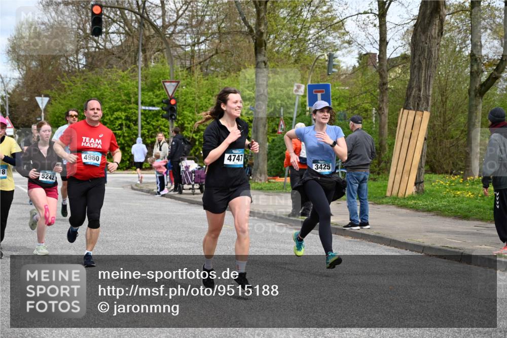 12.04.2026 - 45. Internationalen Wilhelmsburger Insellauf J. Mangold http://msf.ph/oto/9515188 12.04.2026 13:14:27 Ziel 5418, 5481, 4228, 4573, 3360, 3443, 3469, 2107, 4421, 5242, 3425, 5142, 4852, 2430, 5813, 4747, 4747, 3773, 5602, 4960, 4418, 5156, 4111, 3306, 3328, 2772, 5348, 4837, 4838, 4669 meine-sportfotos.de