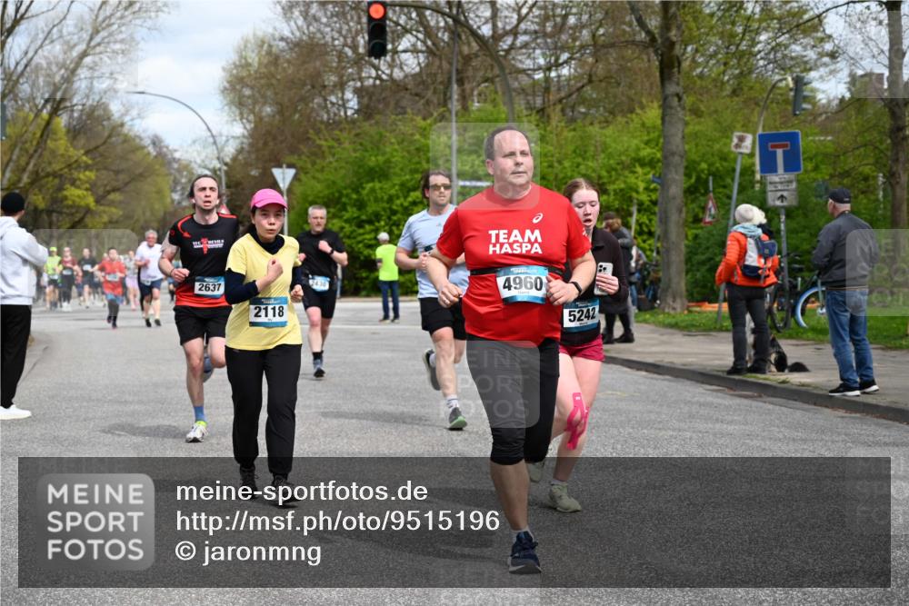 12.04.2026 - 45. Internationalen Wilhelmsburger Insellauf J. Mangold http://msf.ph/oto/9515196 12.04.2026 13:14:28 Ziel 5418, 5481, 4228, 4573, 3360, 3443, 3469, 2107, 4421, 5242, 3425, 5142, 4852, 2430, 5813, 4747, 3773, 5602, 4960, 4418, 5156, 4111, 3306, 3328, 2772, 2772, 5348, 4837, 4838, 4669, 2110, 4695, 2815 meine-sportfotos.de