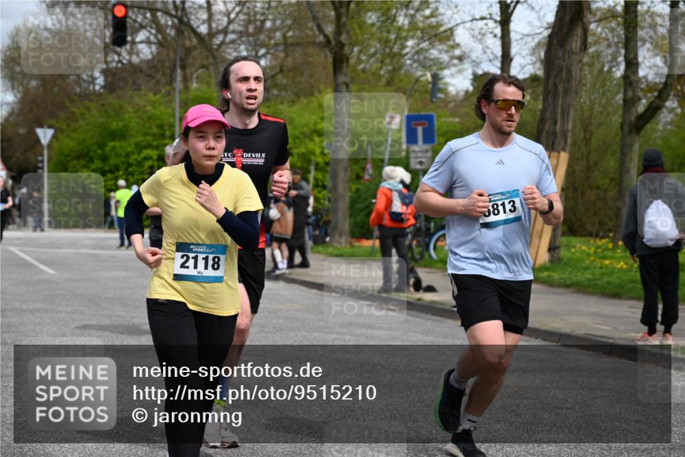 12.04.2026 - 45. Internationalen Wilhelmsburger Insellauf J. Mangold http://msf.ph/oto/9515210 12.04.2026 13:14:30 Ziel 4228, 4573, 3360, 3443, 3469, 2107, 4421, 5242, 3425, 5142, 4852, 2430, 5813, 4747, 3773, 5602, 3773, 5602, 4960, 4418, 5156, 4111, 3306, 3328, 2772, 5348, 4837, 4838, 4669, 2110, 4695, 2815, 2785, 2043, 2118 meine-sportfotos.de