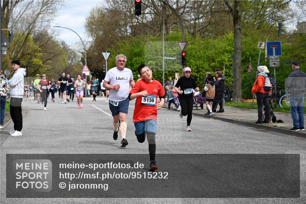 12.04.2026 - 45. Internationalen Wilhelmsburger Insellauf J. Mangold http://msf.ph/oto/9515232 12.04.2026 13:14:35 Ziel 3360, 3443, 3469, 2107, 4421, 5242, 3425, 5142, 4852, 2430, 5813, 4747, 3773, 5602, 4960, 4418, 5156, 5156, 4111, 3306, 3328, 2772, 5348, 4837, 4838, 4669, 2110, 4695, 2815, 2785, 2043, 2118, 5755, 5029 meine-sportfotos.de