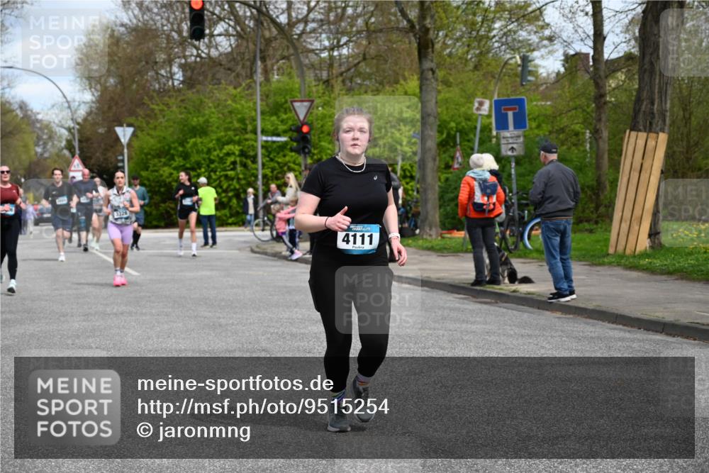 12.04.2026 - 45. Internationalen Wilhelmsburger Insellauf J. Mangold http://msf.ph/oto/9515254 12.04.2026 13:14:37 Ziel 3360, 3443, 3469, 2107, 4421, 5242, 3425, 5142, 4852, 2430, 5813, 4747, 3773, 5602, 4960, 4418, 5156, 4111, 4111, 3306, 3328, 2772, 5348, 4837, 4838, 4669, 2110, 4695, 2815, 2785, 2043, 2118, 5755, 5029, 4662, 4663 meine-sportfotos.de