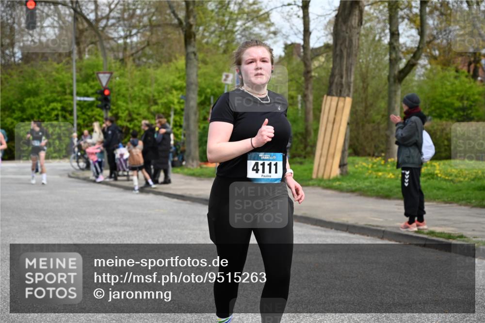 12.04.2026 - 45. Internationalen Wilhelmsburger Insellauf J. Mangold http://msf.ph/oto/9515263 12.04.2026 13:14:38 Ziel 3360, 3443, 3469, 2107, 4421, 5242, 3425, 5142, 4852, 2430, 5813, 4747, 3773, 5602, 4960, 4418, 5156, 4111, 3306, 3328, 3306, 3328, 2772, 5348, 4837, 4838, 4669, 2110, 4695, 2815, 2785, 2043, 2118, 5755, 5029, 4662, 4663, 4559, 3308 meine-sportfotos.de