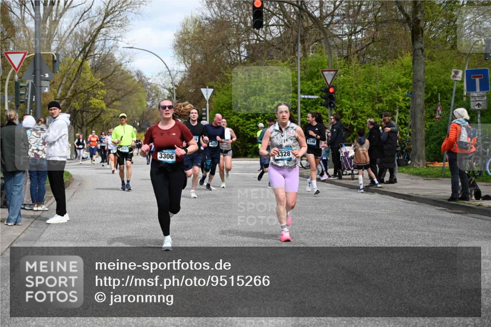 12.04.2026 - 45. Internationalen Wilhelmsburger Insellauf J. Mangold http://msf.ph/oto/9515266 12.04.2026 13:14:40 Ziel 3443, 3469, 2107, 4421, 5242, 3425, 5142, 4852, 2430, 5813, 4747, 3773, 5602, 4960, 4418, 5156, 4111, 3306, 3328, 2772, 2772, 5348, 4837, 4838, 4669, 2110, 4695, 2815, 2110, 4695, 2815, 2785, 2043, 2118, 5755, 5029, 4662, 4663, 4559, 3308 meine-sportfotos.de