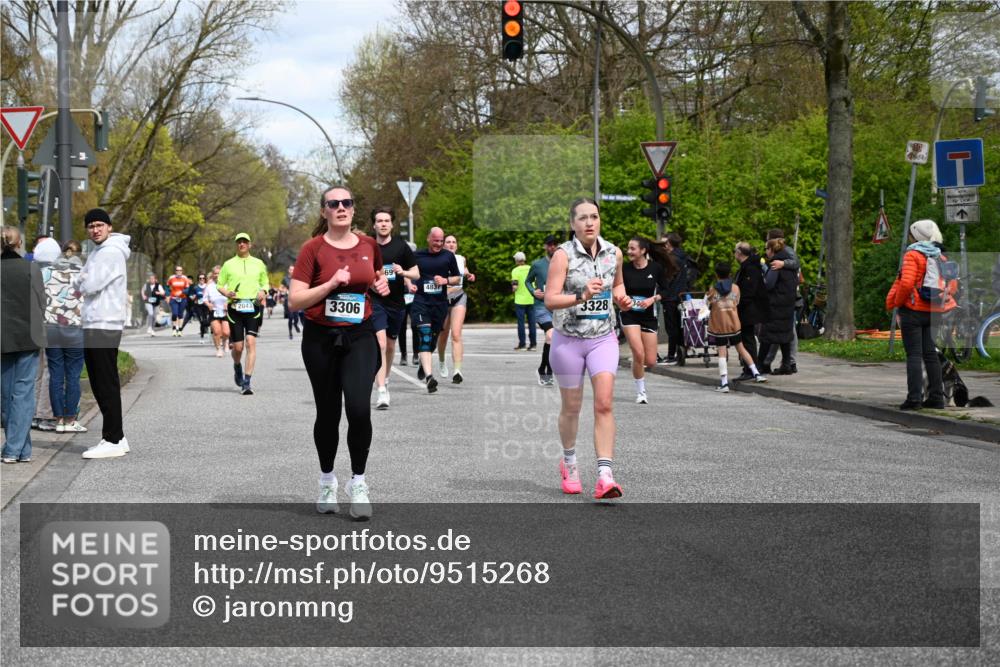 12.04.2026 - 45. Internationalen Wilhelmsburger Insellauf J. Mangold http://msf.ph/oto/9515268 12.04.2026 13:14:40 Ziel 3443, 3469, 2107, 4421, 5242, 3425, 5142, 4852, 2430, 5813, 4747, 3773, 5602, 4960, 4418, 5156, 4111, 3306, 3328, 2772, 2772, 5348, 4837, 4838, 4669, 2110, 4695, 2815, 2110, 4695, 2815, 2785, 2043, 2118, 5755, 5029, 4662, 4663, 4559, 3308 meine-sportfotos.de