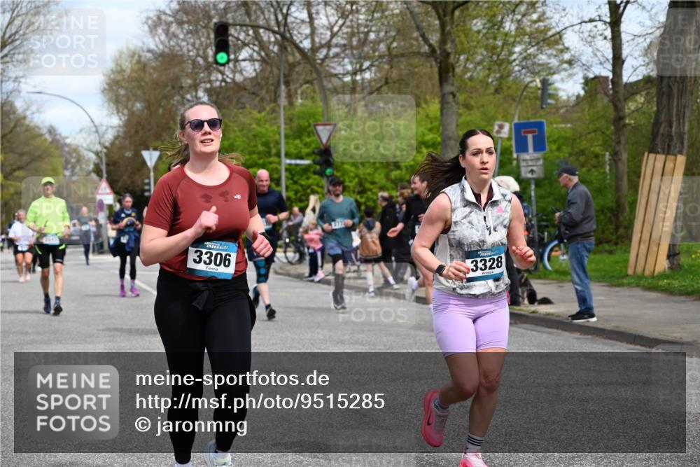 12.04.2026 - 45. Internationalen Wilhelmsburger Insellauf J. Mangold http://msf.ph/oto/9515285 12.04.2026 13:14:42 Ziel 3469, 2107, 4421, 5242, 3425, 5142, 4852, 2430, 5813, 4747, 3773, 5602, 4960, 4418, 5156, 4111, 3306, 3328, 2772, 5348, 4837, 4838, 4669, 2110, 4695, 2815, 2785, 2043, 2118, 2043, 2118, 5755, 5029, 4662, 4663, 4559, 3308, 3881 meine-sportfotos.de