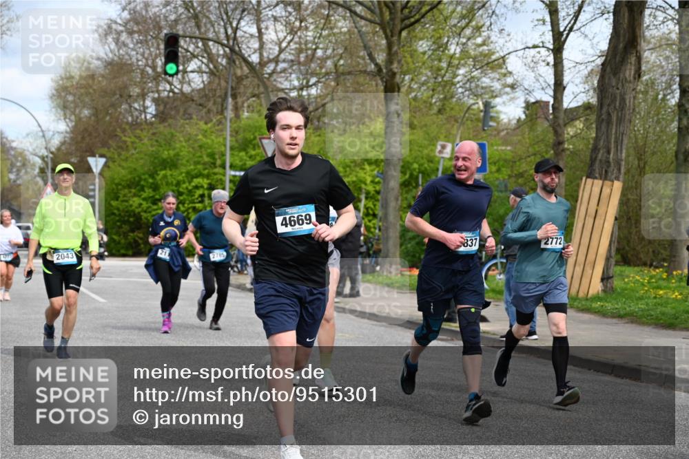 12.04.2026 - 45. Internationalen Wilhelmsburger Insellauf J. Mangold http://msf.ph/oto/9515301 12.04.2026 13:14:44 Ziel 4421, 5242, 3425, 5142, 4852, 2430, 5813, 4747, 3773, 5602, 4960, 4418, 5156, 4111, 3306, 3328, 2772, 5348, 4837, 4838, 4669, 2110, 4695, 2815, 2785, 2043, 2118, 5755, 5029, 5755, 5029, 4662, 4663, 4559, 3308, 3881, 3882, 3767, 3765 meine-sportfotos.de