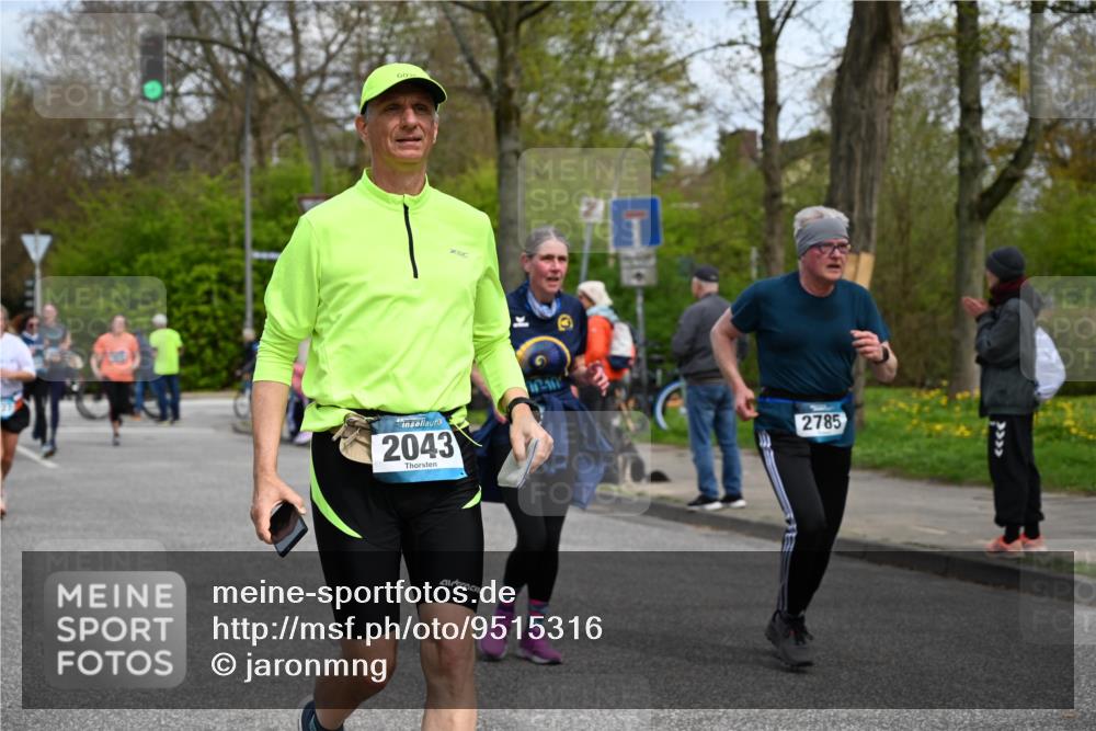 12.04.2026 - 45. Internationalen Wilhelmsburger Insellauf J. Mangold http://msf.ph/oto/9515316 12.04.2026 13:14:47 Ziel 4852, 2430, 5813, 4747, 3773, 5602, 4960, 4418, 5156, 4111, 3306, 3328, 2772, 5348, 4837, 4838, 4669, 2110, 4695, 2815, 2785, 2043, 2118, 5755, 5029, 4662, 4663, 4559, 3308, 3881, 3882, 3767, 3765, 4366 meine-sportfotos.de