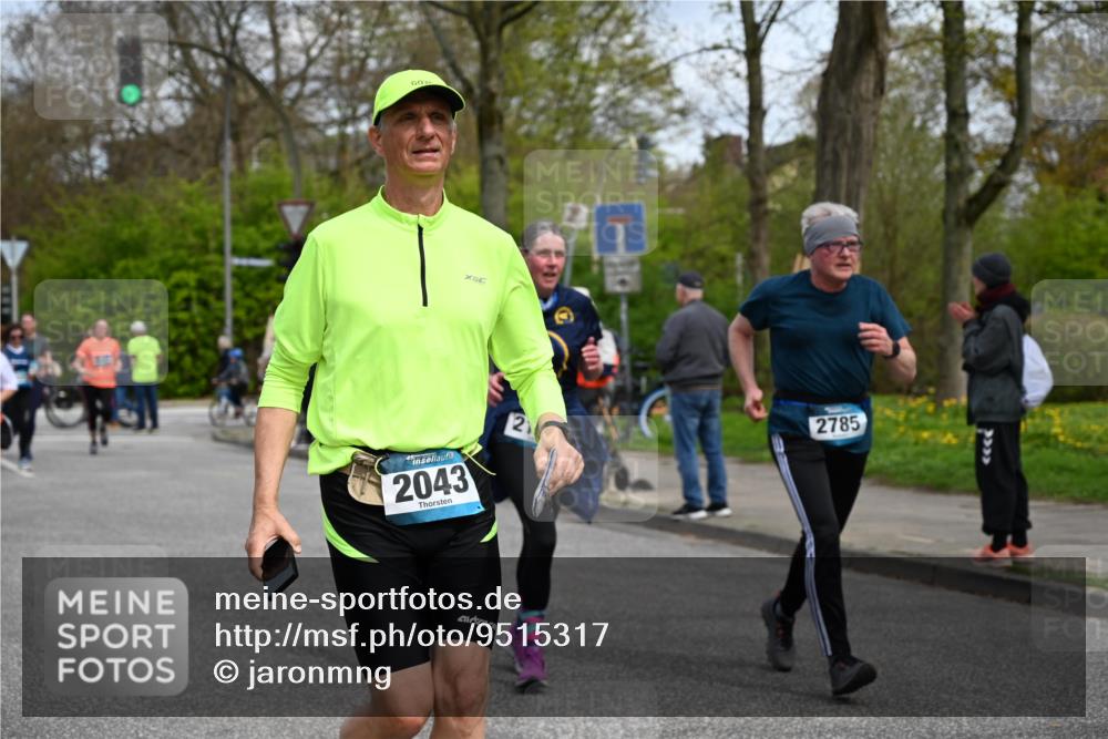 12.04.2026 - 45. Internationalen Wilhelmsburger Insellauf J. Mangold http://msf.ph/oto/9515317 12.04.2026 13:14:47 Ziel 4852, 2430, 5813, 4747, 3773, 5602, 4960, 4418, 5156, 4111, 3306, 3328, 2772, 5348, 4837, 4838, 4669, 2110, 4695, 2815, 2785, 2043, 2118, 5755, 5029, 4662, 4663, 4559, 3308, 3881, 3882, 3767, 3765, 4366 meine-sportfotos.de