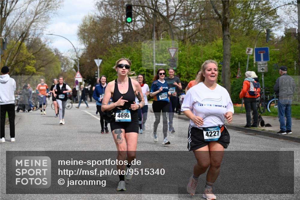 12.04.2026 - 45. Internationalen Wilhelmsburger Insellauf J. Mangold http://msf.ph/oto/9515340 12.04.2026 13:14:51 Ziel 5813, 4747, 3773, 5602, 4960, 4418, 5156, 4111, 3306, 3328, 2772, 5348, 4837, 4838, 4669, 2110, 4695, 2815, 2785, 2043, 2118, 5755, 5029, 4662, 4663, 4559, 3308, 3881, 3882, 3767, 3765, 4366, 4227, 3232 meine-sportfotos.de