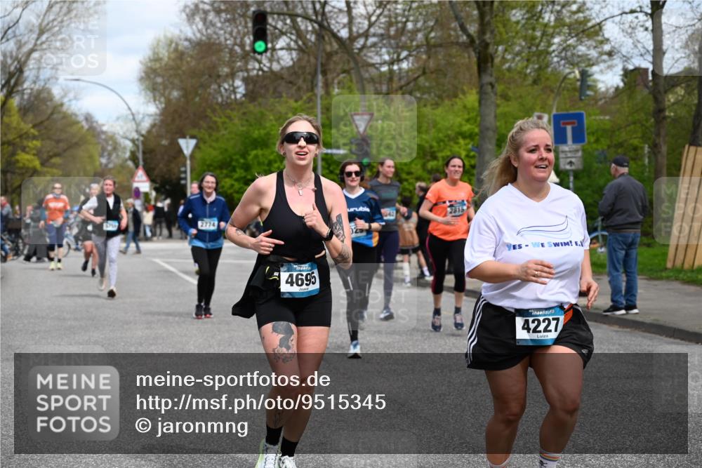 12.04.2026 - 45. Internationalen Wilhelmsburger Insellauf J. Mangold http://msf.ph/oto/9515345 12.04.2026 13:14:51 Ziel 5813, 4747, 3773, 5602, 4960, 4418, 5156, 4111, 3306, 3328, 2772, 5348, 4837, 4838, 4669, 2110, 4695, 2815, 2785, 2043, 2118, 5755, 5029, 4662, 4663, 4559, 3308, 3881, 3882, 3767, 3765, 4366, 4227, 3232 meine-sportfotos.de