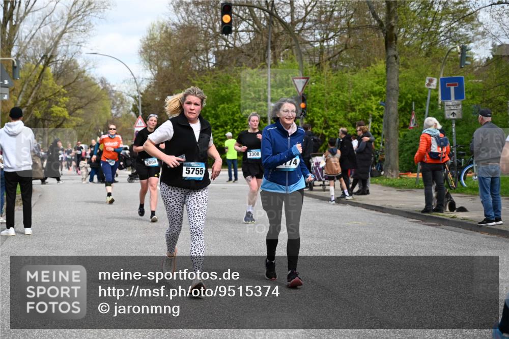 12.04.2026 - 45. Internationalen Wilhelmsburger Insellauf J. Mangold http://msf.ph/oto/9515374 12.04.2026 13:14:55 Ziel 3773, 5602, 4960, 4418, 5156, 4111, 3306, 3328, 2772, 5348, 4837, 4838, 4669, 2110, 4695, 2815, 2785, 2043, 2118, 5755, 5029, 4662, 4663, 4559, 3308, 3881, 3882, 3767, 3765, 3882, 3767, 3765, 4366, 4227, 3232, 2774, 5725 meine-sportfotos.de