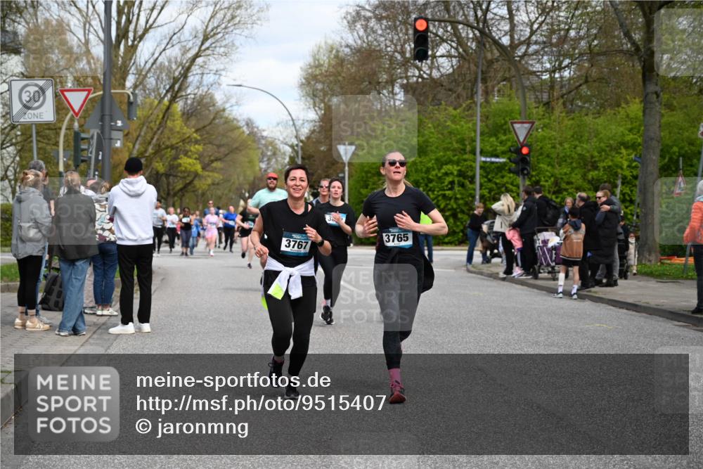 12.04.2026 - 45. Internationalen Wilhelmsburger Insellauf J. Mangold http://msf.ph/oto/9515407 12.04.2026 13:15:08 Ziel 4669, 2110, 4695, 2815, 2785, 2043, 2118, 5755, 5029, 4662, 4663, 4559, 3308, 3881, 3882, 3767, 3765, 4366, 4227, 3232, 2774, 5725, 3770, 2617, 3770, 2617, 5453, 4942, 4964, 5675, 4616, 4880, 2832, 3803, 3801 meine-sportfotos.de