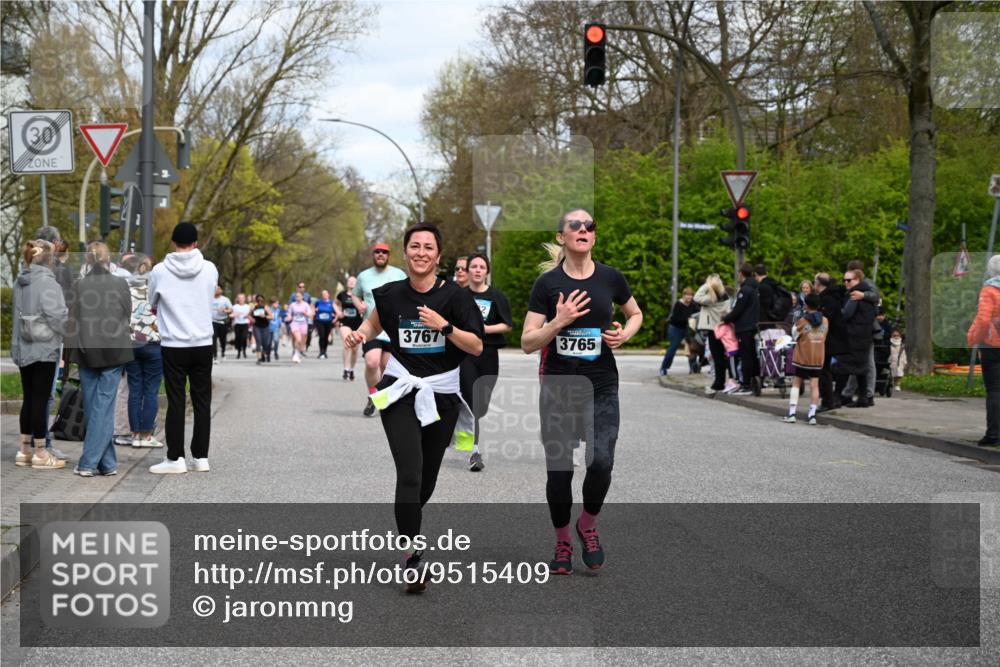 12.04.2026 - 45. Internationalen Wilhelmsburger Insellauf J. Mangold http://msf.ph/oto/9515409 12.04.2026 13:15:08 Ziel 4669, 2110, 4695, 2815, 2785, 2043, 2118, 5755, 5029, 4662, 4663, 4559, 3308, 3881, 3882, 3767, 3765, 4366, 4227, 3232, 2774, 5725, 3770, 2617, 3770, 2617, 5453, 4942, 4964, 5675, 4616, 4880, 2832, 3803, 3801 meine-sportfotos.de