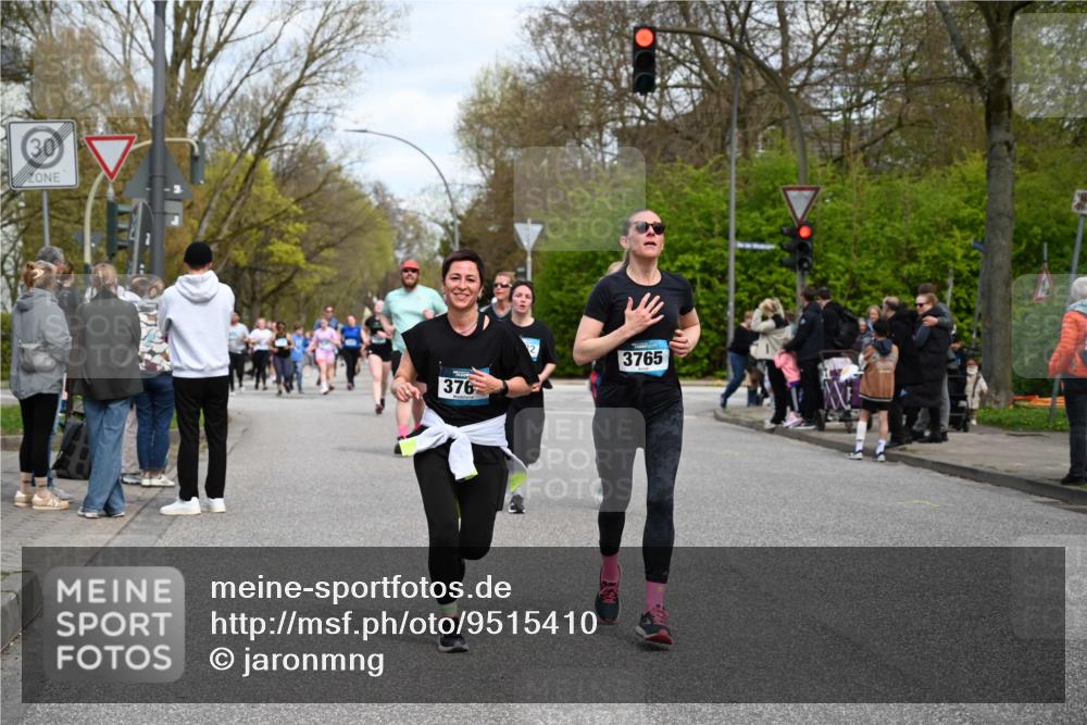 12.04.2026 - 45. Internationalen Wilhelmsburger Insellauf J. Mangold http://msf.ph/oto/9515410 12.04.2026 13:15:08 Ziel 4669, 2110, 4695, 2815, 2785, 2043, 2118, 5755, 5029, 4662, 4663, 4559, 3308, 3881, 3882, 3767, 3765, 4366, 4227, 3232, 2774, 5725, 3770, 2617, 3770, 2617, 5453, 4942, 4964, 5675, 4616, 4880, 2832, 3803, 3801 meine-sportfotos.de