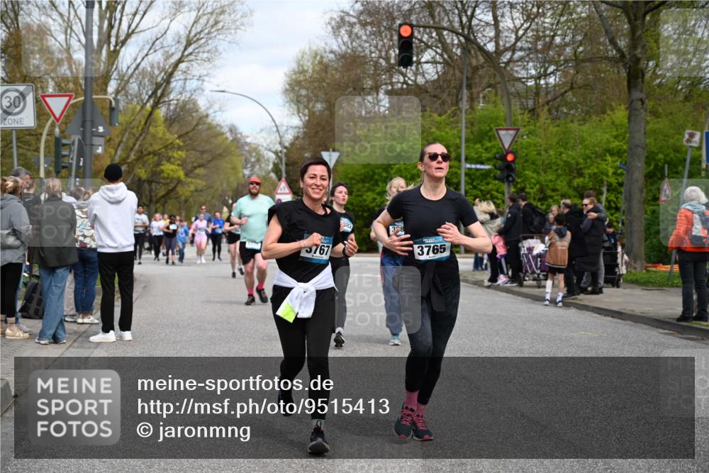 12.04.2026 - 45. Internationalen Wilhelmsburger Insellauf J. Mangold http://msf.ph/oto/9515413 12.04.2026 13:15:08 Ziel 4669, 2110, 4695, 2815, 2785, 2043, 2118, 5755, 5029, 4662, 4663, 4559, 3308, 3881, 3882, 3767, 3765, 4366, 4227, 3232, 2774, 5725, 3770, 2617, 3770, 2617, 5453, 4942, 4964, 5675, 4616, 4880, 2832, 3803, 3801 meine-sportfotos.de