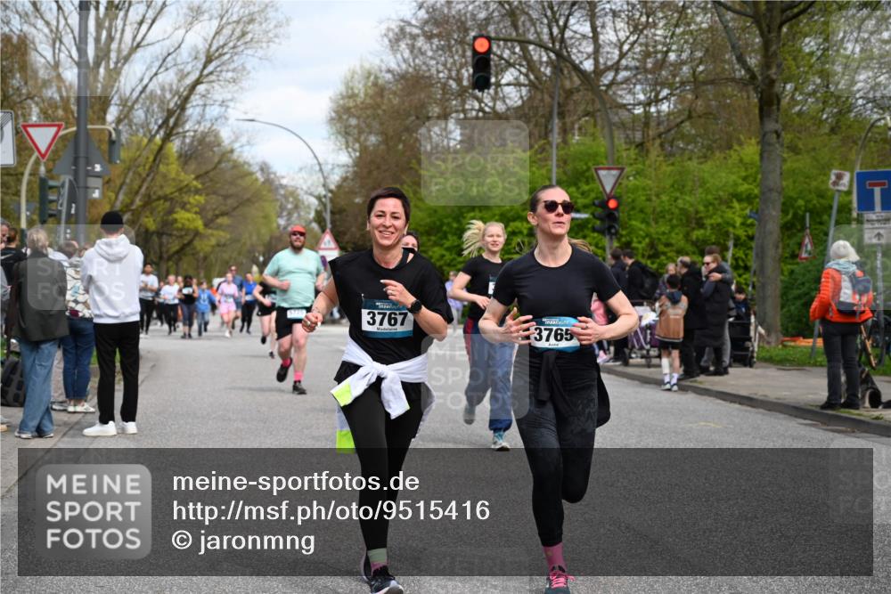 12.04.2026 - 45. Internationalen Wilhelmsburger Insellauf J. Mangold http://msf.ph/oto/9515416 12.04.2026 13:15:09 Ziel 2110, 4695, 2815, 2785, 2043, 2118, 5755, 5029, 4662, 4663, 4559, 3308, 3881, 3882, 3767, 3765, 4366, 4227, 3232, 2774, 5725, 3770, 2617, 5453, 5453, 4942, 4964, 5675, 4616, 4880, 2832, 3803, 3801, 3250 meine-sportfotos.de