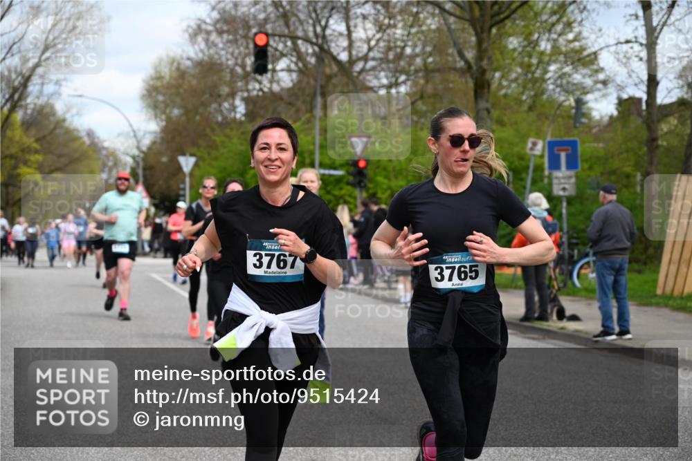 12.04.2026 - 45. Internationalen Wilhelmsburger Insellauf J. Mangold http://msf.ph/oto/9515424 12.04.2026 13:15:09 Ziel 2110, 4695, 2815, 2785, 2043, 2118, 5755, 5029, 4662, 4663, 4559, 3308, 3881, 3882, 3767, 3765, 4366, 4227, 3232, 2774, 5725, 3770, 2617, 5453, 5453, 4942, 4964, 5675, 4616, 4880, 2832, 3803, 3801, 3250 meine-sportfotos.de