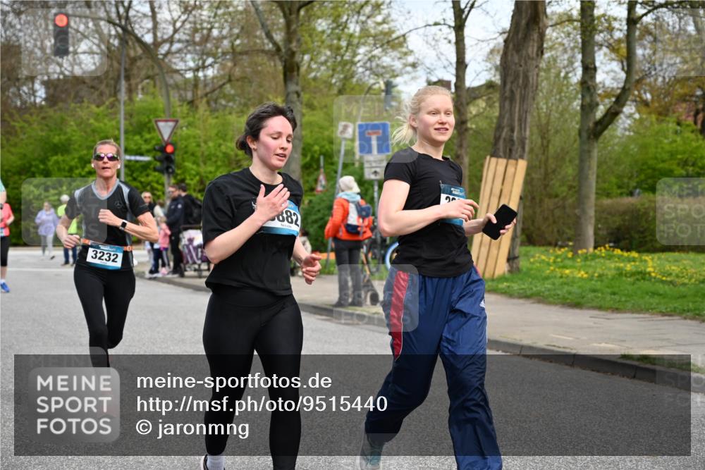 12.04.2026 - 45. Internationalen Wilhelmsburger Insellauf J. Mangold http://msf.ph/oto/9515440 12.04.2026 13:15:11 Ziel 2110, 4695, 2815, 2785, 2043, 2118, 5755, 5029, 4662, 4663, 4559, 3308, 3881, 3882, 3767, 3765, 4366, 4366, 4227, 3232, 2774, 5725, 3770, 2617, 5453, 4942, 4964, 4942, 4964, 5675, 4616, 4880, 2832, 3803, 3801, 3250, 5008, 2853, 3280 meine-sportfotos.de