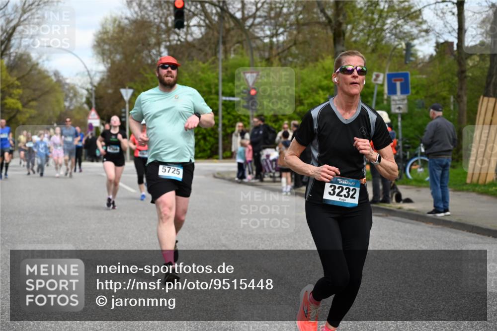 12.04.2026 - 45. Internationalen Wilhelmsburger Insellauf J. Mangold http://msf.ph/oto/9515448 12.04.2026 13:15:12 Ziel 2110, 4695, 2815, 2785, 2043, 2118, 5755, 5029, 4662, 4663, 4559, 3308, 3881, 3882, 3767, 3765, 4366, 4227, 4227, 3232, 2774, 5725, 3770, 2617, 5453, 4942, 4964, 5675, 5675, 4616, 4880, 2832, 3803, 3801, 3250, 5008, 2853, 3280, 3244, 5292, 4861 meine-sportfotos.de