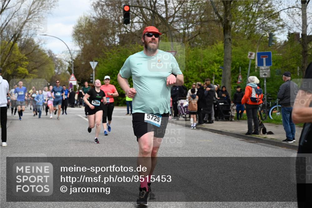 12.04.2026 - 45. Internationalen Wilhelmsburger Insellauf J. Mangold http://msf.ph/oto/9515453 12.04.2026 13:15:13 Ziel 2110, 4695, 2815, 2785, 2043, 2118, 5755, 5029, 4662, 4663, 4559, 3308, 3881, 3882, 3767, 3765, 4366, 4227, 3232, 2774, 5725, 3770, 2617, 5453, 4942, 4964, 5675, 4616, 4880, 2832, 3803, 3801, 3250, 5008, 2853, 3280, 3244, 5292, 4861, 2032 meine-sportfotos.de
