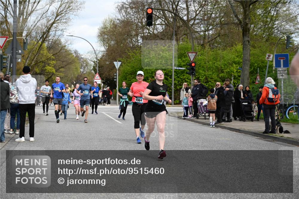 12.04.2026 - 45. Internationalen Wilhelmsburger Insellauf J. Mangold http://msf.ph/oto/9515460 12.04.2026 13:15:14 Ziel 2110, 4695, 2815, 2785, 2043, 2118, 5755, 5029, 4662, 4663, 4559, 3308, 3881, 3882, 3767, 3765, 4366, 4227, 3232, 2774, 5725, 3770, 2617, 5453, 4942, 4964, 5675, 4616, 4880, 2832, 3803, 3801, 3250, 5008, 2853, 3280, 3244, 5292, 4861, 2032, 4731, 2884, 3850 meine-sportfotos.de