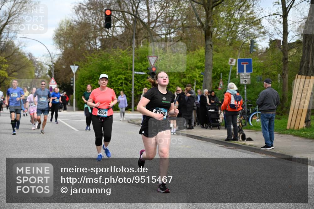 12.04.2026 - 45. Internationalen Wilhelmsburger Insellauf J. Mangold http://msf.ph/oto/9515467 12.04.2026 13:15:15 Ziel 2110, 4695, 2815, 2785, 2043, 2118, 5755, 5029, 4662, 4663, 4559, 3308, 3881, 3882, 3767, 3765, 4366, 4227, 3232, 3232, 2774, 5725, 3770, 2617, 5453, 4942, 4964, 5675, 4616, 4880, 2832, 3803, 3801, 3250, 5008, 2853, 3280, 3244, 5292, 4861, 2032, 4731, 2884, 3850, 4053 meine-sportfotos.de
