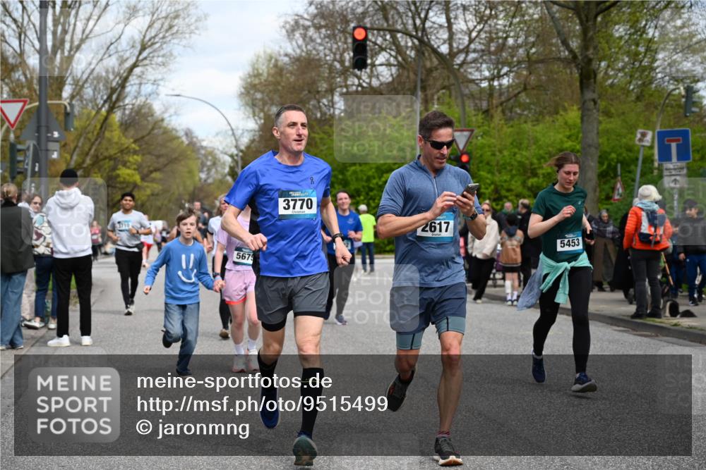 12.04.2026 - 45. Internationalen Wilhelmsburger Insellauf J. Mangold http://msf.ph/oto/9515499 12.04.2026 13:15:19 Ziel 2043, 2118, 5755, 5029, 4662, 4663, 4559, 3308, 3881, 3882, 3767, 3765, 4366, 4227, 3232, 2774, 5725, 3770, 2617, 5453, 4942, 4964, 5675, 4616, 4880, 2832, 3803, 3801, 3250, 5008, 2853, 3280, 3244, 5292, 4861, 2032, 4731, 2884, 3850, 4053, 5686, 4814, 4491 meine-sportfotos.de