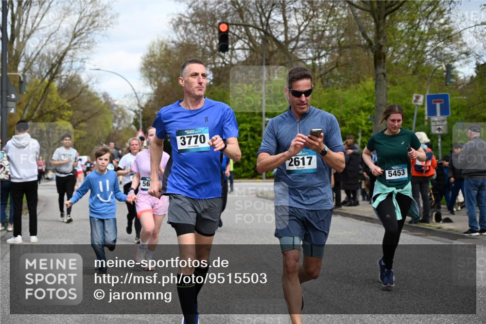 12.04.2026 - 45. Internationalen Wilhelmsburger Insellauf J. Mangold http://msf.ph/oto/9515503 12.04.2026 13:15:20 Ziel 5755, 5029, 4662, 4663, 4559, 3308, 3881, 3882, 3767, 3765, 4366, 4227, 3232, 2774, 5725, 3770, 2617, 3770, 2617, 5453, 4942, 4964, 5675, 4616, 4880, 2832, 3803, 3801, 3250, 5008, 2853, 3280, 3244, 5292, 4861, 2032, 4731, 2884, 3850, 4053, 5686, 4814, 4491 meine-sportfotos.de