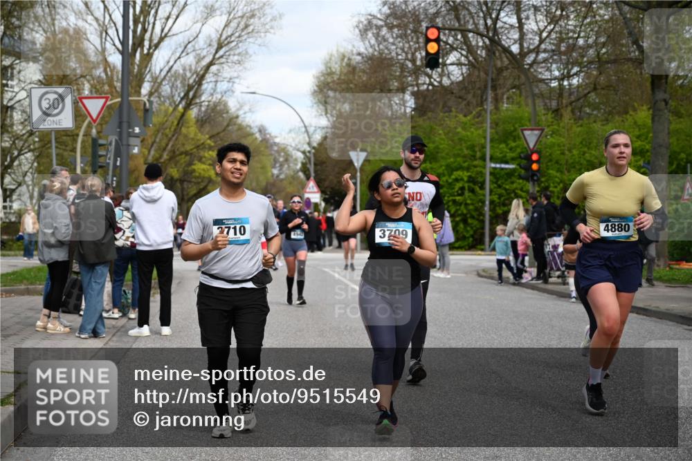 12.04.2026 - 45. Internationalen Wilhelmsburger Insellauf J. Mangold http://msf.ph/oto/9515549 12.04.2026 13:15:26 Ziel 4559, 3308, 3881, 3882, 3767, 3765, 4366, 4227, 3232, 2774, 5725, 3770, 2617, 5453, 4942, 4964, 5675, 4616, 4880, 2832, 3803, 3801, 3250, 5008, 2853, 3280, 3244, 5292, 4861, 2032, 4731, 2884, 3850, 4731, 2884, 3850, 4053, 5686, 4814, 4491, 2681, 5839, 5582, 5666, 3993 meine-sportfotos.de