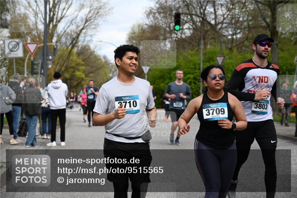12.04.2026 - 45. Internationalen Wilhelmsburger Insellauf J. Mangold http://msf.ph/oto/9515565 12.04.2026 13:15:27 Ziel 4559, 3308, 3881, 3882, 3767, 3765, 4366, 4227, 3232, 2774, 5725, 3770, 2617, 5453, 4942, 4964, 5675, 4616, 4880, 2832, 3803, 3801, 3250, 5008, 2853, 3280, 3244, 5292, 4861, 2032, 4731, 2884, 3850, 4053, 4053, 5686, 4814, 4491, 2681, 5839, 5582, 5666, 3993, 5517 meine-sportfotos.de