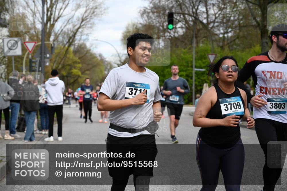 12.04.2026 - 45. Internationalen Wilhelmsburger Insellauf J. Mangold http://msf.ph/oto/9515568 12.04.2026 13:15:27 Ziel 4559, 3308, 3881, 3882, 3767, 3765, 4366, 4227, 3232, 2774, 5725, 3770, 2617, 5453, 4942, 4964, 5675, 4616, 4880, 2832, 3803, 3801, 3250, 5008, 2853, 3280, 3244, 5292, 4861, 2032, 4731, 2884, 3850, 4053, 4053, 5686, 4814, 4491, 2681, 5839, 5582, 5666, 3993, 5517 meine-sportfotos.de