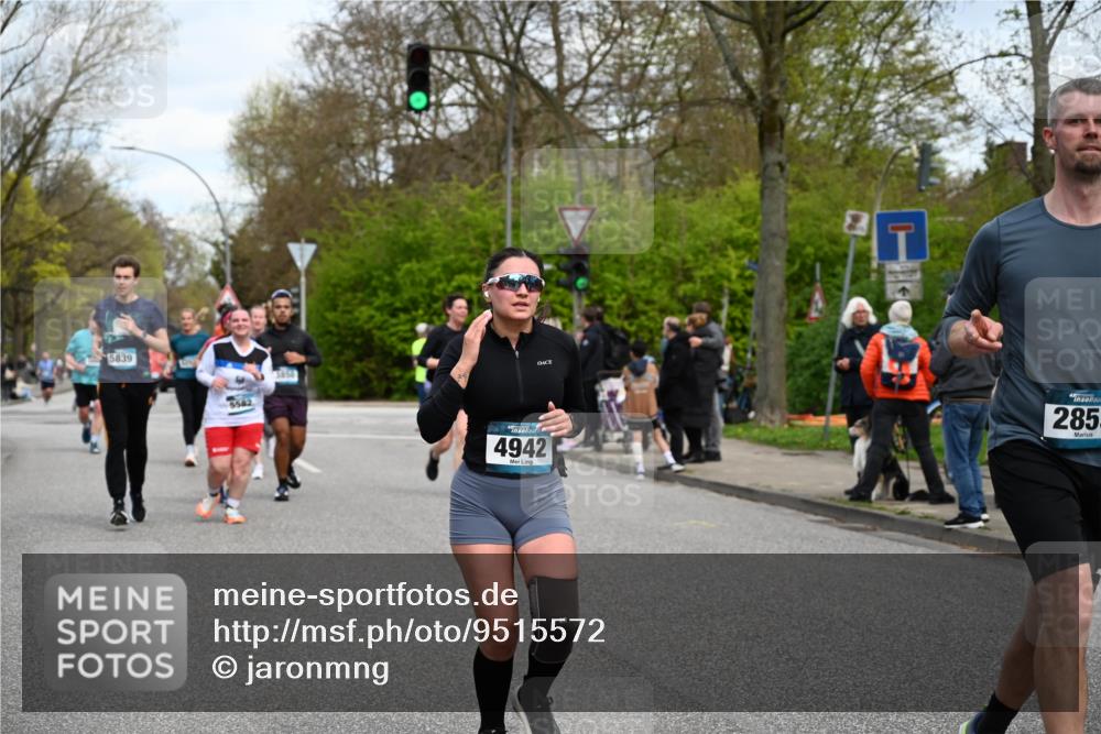 12.04.2026 - 45. Internationalen Wilhelmsburger Insellauf J. Mangold http://msf.ph/oto/9515572 12.04.2026 13:15:30 Ziel 3881, 3882, 3767, 3765, 4366, 4227, 3232, 2774, 5725, 3770, 2617, 5453, 4942, 4964, 5675, 4616, 4880, 2832, 3803, 3801, 3803, 3801, 3250, 5008, 2853, 3280, 3244, 5292, 4861, 2032, 4731, 2884, 3850, 4053, 5686, 4814, 4491, 4814, 4491, 2681, 5839, 5582, 5666, 3993, 5517 meine-sportfotos.de