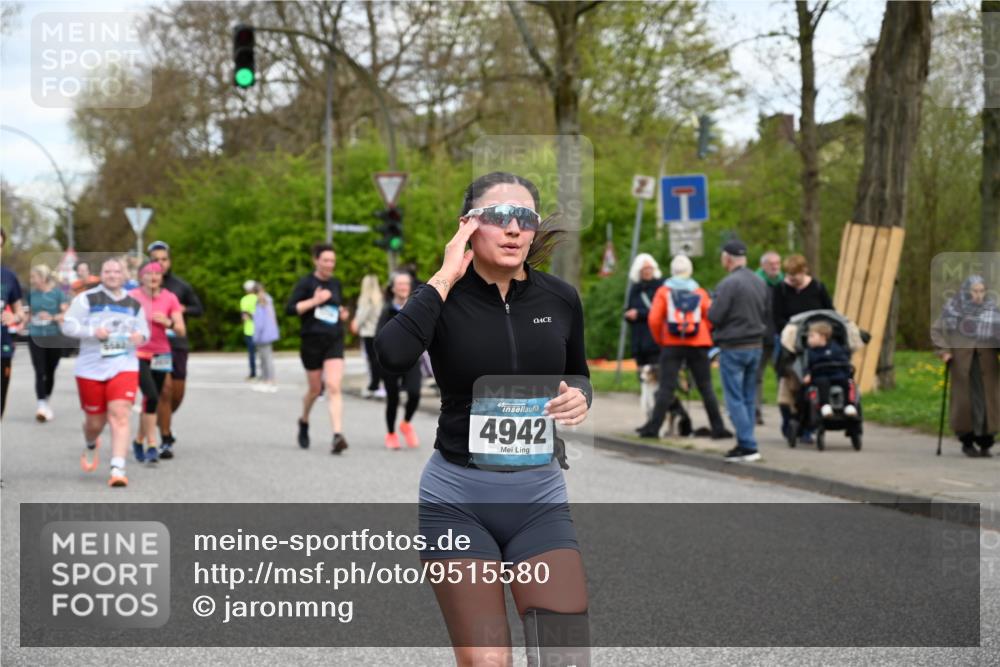 12.04.2026 - 45. Internationalen Wilhelmsburger Insellauf J. Mangold http://msf.ph/oto/9515580 12.04.2026 13:15:31 Ziel 3881, 3882, 3767, 3765, 4366, 4227, 3232, 2774, 5725, 3770, 2617, 5453, 4942, 4964, 5675, 4616, 4880, 2832, 3803, 3801, 3250, 5008, 2853, 3280, 3244, 5292, 4861, 2032, 4731, 2884, 3850, 4053, 5686, 4814, 4491, 2681, 5839, 5582, 5666, 3993, 5517, 3710, 3709 meine-sportfotos.de