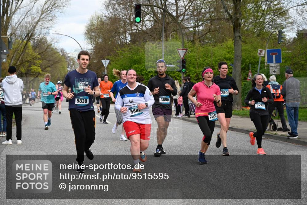 12.04.2026 - 45. Internationalen Wilhelmsburger Insellauf J. Mangold http://msf.ph/oto/9515595 12.04.2026 13:15:33 Ziel 4366, 4227, 3232, 2774, 5725, 3770, 2617, 5453, 4942, 4964, 5675, 4616, 4880, 2832, 3803, 3801, 3250, 3250, 5008, 2853, 3280, 3244, 5292, 4861, 2032, 4731, 2884, 3850, 4053, 5686, 4814, 4491, 2681, 5839, 5582, 5666, 3993, 5517, 3710, 3709 meine-sportfotos.de