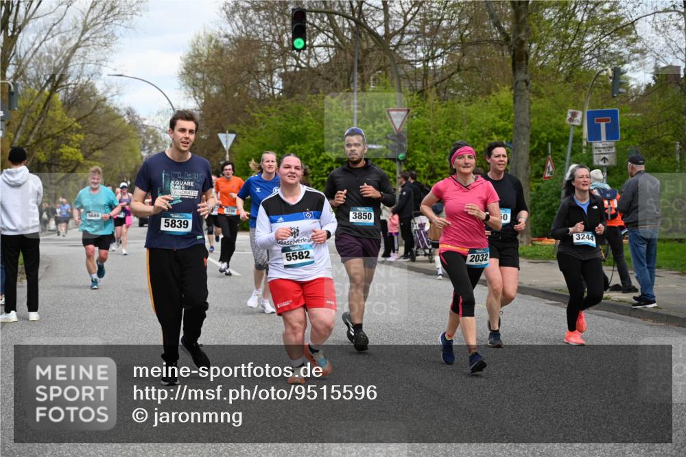12.04.2026 - 45. Internationalen Wilhelmsburger Insellauf J. Mangold http://msf.ph/oto/9515596 12.04.2026 13:15:33 Ziel 4366, 4227, 3232, 2774, 5725, 3770, 2617, 5453, 4942, 4964, 5675, 4616, 4880, 2832, 3803, 3801, 3250, 3250, 5008, 2853, 3280, 3244, 5292, 4861, 2032, 4731, 2884, 3850, 4053, 5686, 4814, 4491, 2681, 5839, 5582, 5666, 3993, 5517, 3710, 3709 meine-sportfotos.de