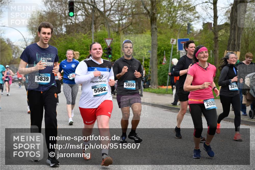 12.04.2026 - 45. Internationalen Wilhelmsburger Insellauf J. Mangold http://msf.ph/oto/9515607 12.04.2026 13:15:34 Ziel 4366, 4227, 3232, 2774, 5725, 3770, 2617, 5453, 4942, 4964, 5675, 4616, 4880, 2832, 3803, 3801, 3250, 5008, 5008, 2853, 3280, 3244, 5292, 4861, 2032, 4731, 2884, 3850, 4053, 5686, 4814, 4491, 2681, 5839, 5582, 5666, 3993, 5517, 3710, 3709 meine-sportfotos.de