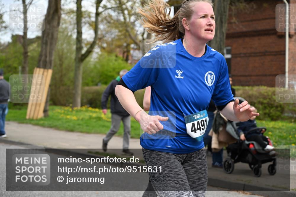 12.04.2026 - 45. Internationalen Wilhelmsburger Insellauf J. Mangold http://msf.ph/oto/9515631 12.04.2026 13:15:37 Ziel 4227, 3232, 2774, 5725, 3770, 2617, 5453, 4942, 4964, 5675, 4616, 4880, 2832, 3803, 3801, 3250, 5008, 2853, 3280, 3244, 5292, 4861, 2032, 2032, 4731, 2884, 3850, 4053, 5686, 4814, 4491, 2681, 5839, 5582, 5666, 5666, 3993, 5517, 3710, 3709, 4132 meine-sportfotos.de