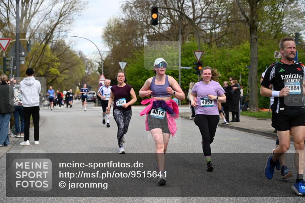 12.04.2026 - 45. Internationalen Wilhelmsburger Insellauf J. Mangold http://msf.ph/oto/9515641 12.04.2026 13:15:40 Ziel 3232, 2774, 5725, 3770, 2617, 5453, 4942, 4964, 5675, 4616, 4880, 2832, 3803, 3801, 3250, 5008, 2853, 3280, 3244, 5292, 4861, 2032, 4731, 2884, 3850, 4053, 5686, 5686, 4814, 4491, 2681, 5839, 5582, 5666, 3993, 5517, 3710, 3709, 4132, 2849, 4808, 5261 meine-sportfotos.de