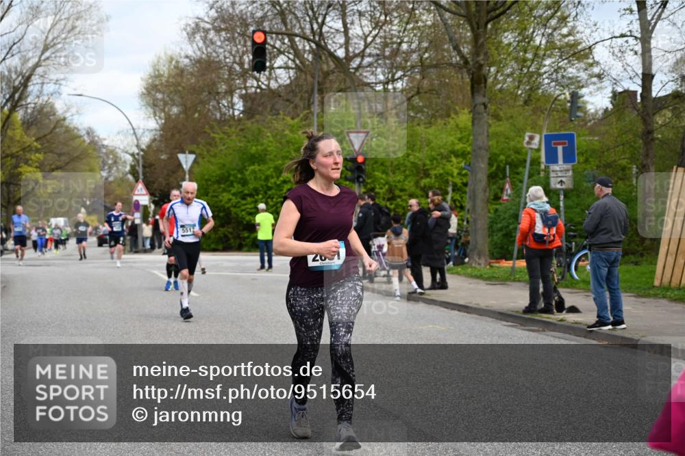 12.04.2026 - 45. Internationalen Wilhelmsburger Insellauf J. Mangold http://msf.ph/oto/9515654 12.04.2026 13:15:42 Ziel 3770, 2617, 5453, 4942, 4964, 5675, 4616, 4880, 2832, 3803, 3801, 3250, 5008, 2853, 3280, 3244, 5292, 4861, 2032, 4731, 2884, 3850, 4053, 5686, 4814, 4491, 4814, 4491, 2681, 5839, 5582, 5666, 3993, 5517, 3710, 3709, 4132, 2849, 4808, 5261, 3220, 4502 meine-sportfotos.de