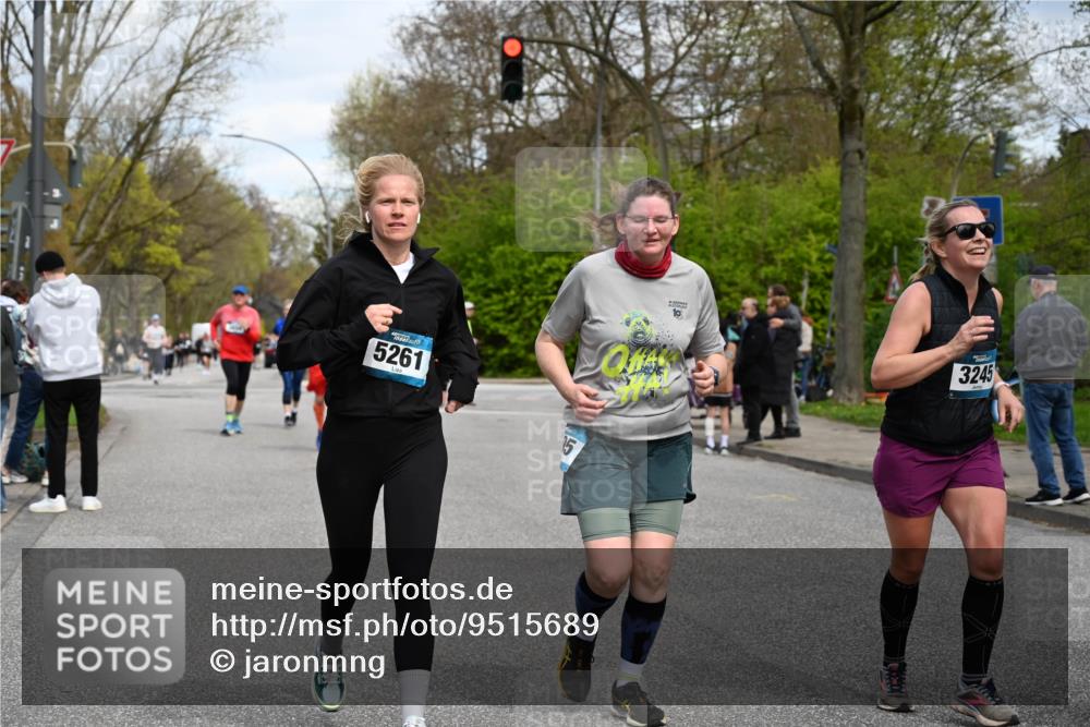 12.04.2026 - 45. Internationalen Wilhelmsburger Insellauf J. Mangold http://msf.ph/oto/9515689 12.04.2026 13:16:05 Ziel 5686, 4814, 4491, 2681, 5839, 5582, 5666, 3993, 5517, 3710, 3709, 4132, 2849, 4808, 5261, 3220, 4502, 3220, 4502, 3897, 3245, 4849, 3195, 5275, 5269, 4820, 4926, 3656, 4312, 5404, 3704 meine-sportfotos.de