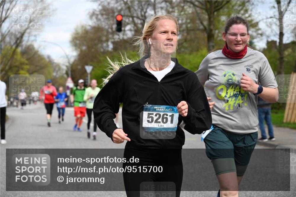 12.04.2026 - 45. Internationalen Wilhelmsburger Insellauf J. Mangold http://msf.ph/oto/9515700 12.04.2026 13:16:06 Ziel 4814, 4491, 2681, 5839, 5582, 5666, 3993, 5517, 3710, 3709, 4132, 2849, 4808, 5261, 3220, 4502, 3897, 3245, 4849, 3195, 5275, 5269, 4820, 4926, 3656, 4312, 5404, 3704 meine-sportfotos.de