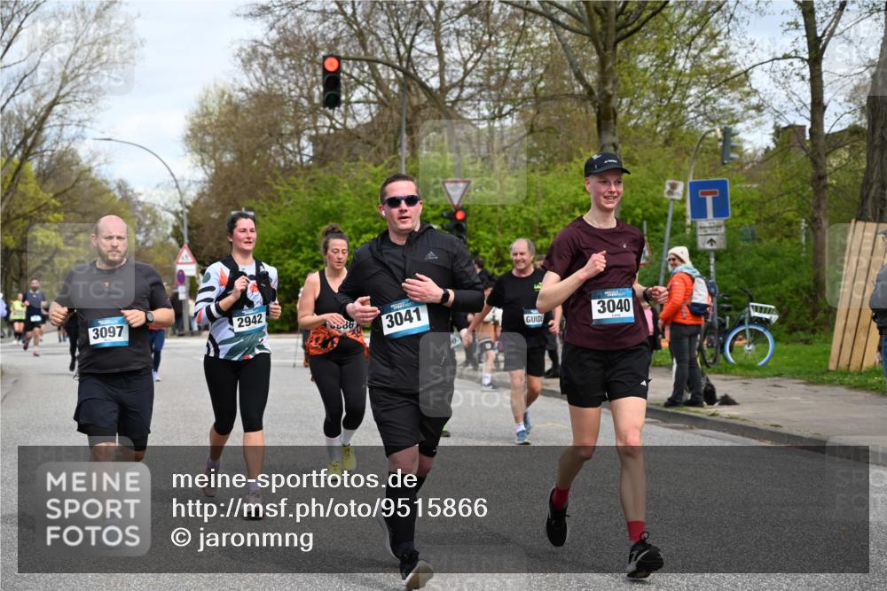 12.04.2026 - 45. Internationalen Wilhelmsburger Insellauf J. Mangold http://msf.ph/oto/9515866 12.04.2026 13:16:43 Ziel 3656, 4312, 5404, 3704, 3846, 2316, 5487, 3040, 3040, 4752, 3886, 3097, 2942, 3575, 2670, 3061, 3281, 4315, 4867, 4868, 4130, 4129, 2609, 2610, 2571, 5001, 5532, 4392 meine-sportfotos.de