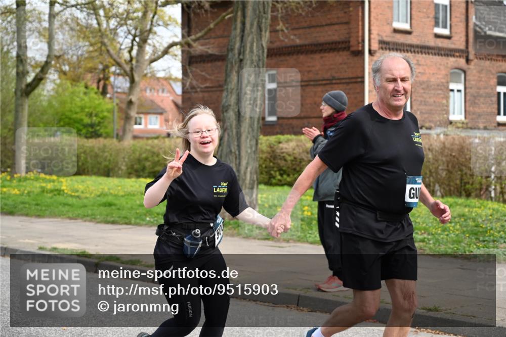 12.04.2026 - 45. Internationalen Wilhelmsburger Insellauf J. Mangold http://msf.ph/oto/9515903 12.04.2026 13:16:48 Ziel 5404, 3704, 3846, 2316, 5487, 3040, 4752, 3886, 3097, 2942, 3097, 2942, 3575, 2670, 3061, 3281, 4315, 4315, 4867, 4868, 4130, 4129, 2609, 2610, 2571, 5001, 5532, 4392, 4642, 4957 meine-sportfotos.de