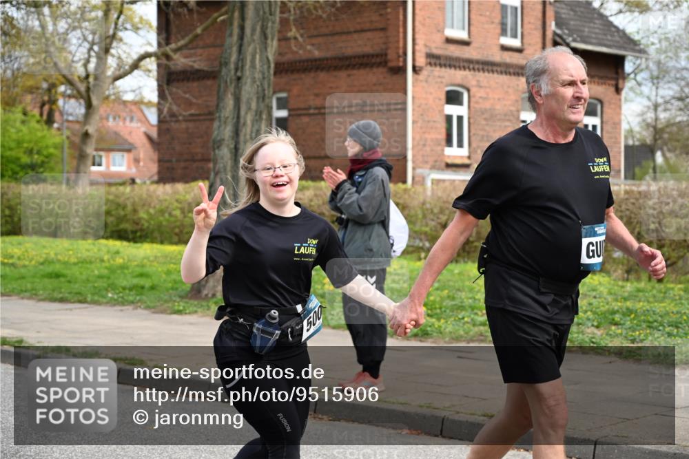 12.04.2026 - 45. Internationalen Wilhelmsburger Insellauf J. Mangold http://msf.ph/oto/9515906 12.04.2026 13:16:48 Ziel 5404, 3704, 3846, 2316, 5487, 3040, 4752, 3886, 3097, 2942, 3097, 2942, 3575, 2670, 3061, 3281, 4315, 4315, 4867, 4868, 4130, 4129, 2609, 2610, 2571, 5001, 5532, 4392, 4642, 4957 meine-sportfotos.de