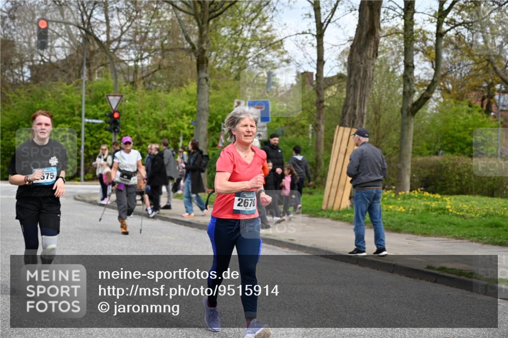 12.04.2026 - 45. Internationalen Wilhelmsburger Insellauf J. Mangold http://msf.ph/oto/9515914 12.04.2026 13:16:50 Ziel 3704, 3846, 2316, 5487, 3040, 4752, 3886, 3097, 2942, 3575, 3575, 2670, 3061, 3281, 4315, 4867, 4868, 4868, 4130, 4129, 2609, 2610, 2571, 5001, 5532, 4392, 4642, 4957, 3900 meine-sportfotos.de
