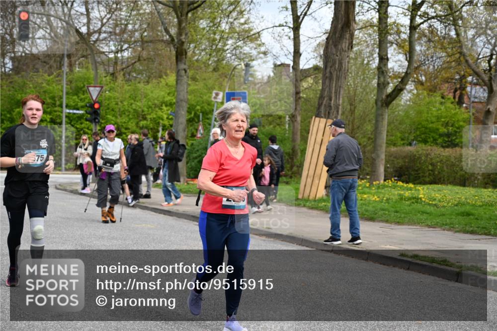 12.04.2026 - 45. Internationalen Wilhelmsburger Insellauf J. Mangold http://msf.ph/oto/9515915 12.04.2026 13:16:50 Ziel 3704, 3846, 2316, 5487, 3040, 4752, 3886, 3097, 2942, 3575, 3575, 2670, 3061, 3281, 4315, 4867, 4868, 4868, 4130, 4129, 2609, 2610, 2571, 5001, 5532, 4392, 4642, 4957, 3900 meine-sportfotos.de
